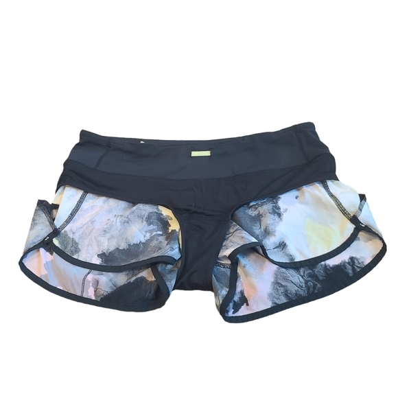 Lululemon Speed Shorts Citron Tinted women's size 6 Rare print - Picture 6 of 8